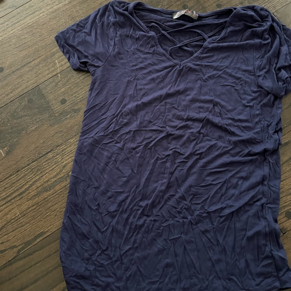 Short sleeve navy blue cross pattern neckline